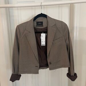 urban outfitters cropped blazer